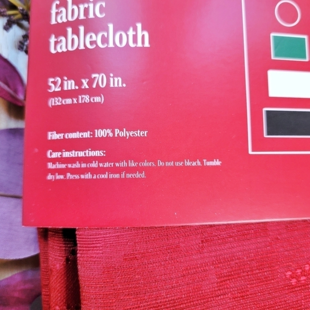 Red or White Poinsettia 52x70"Oblong Tablecloths - Picture 5 of 12